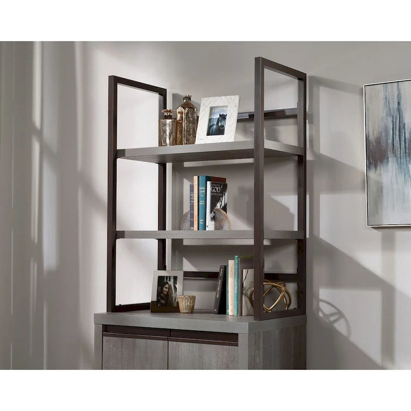 Manhattan Gate Utility Hutch Mo